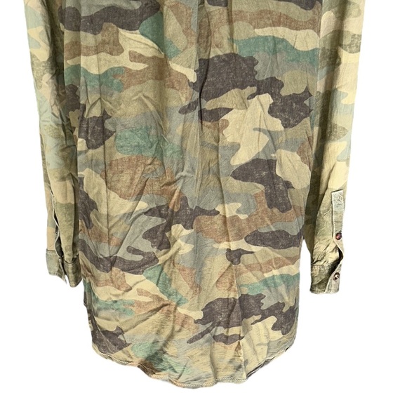 Anthropologie Pilcro Camo Leopard Floral Print Relaxed Button Down Shirt - XS - Picture 11 of 15